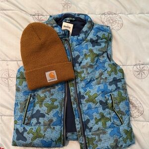 Carhartt Tan Beanie and Renys Blue Camo Vest